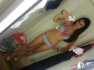Oona, 24