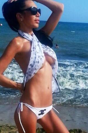 Emma, 32