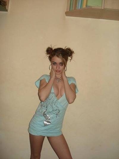 Saara, 32