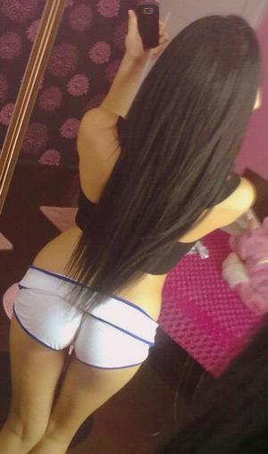 Enni, 23