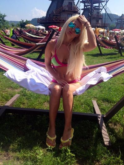 Enni, 23
