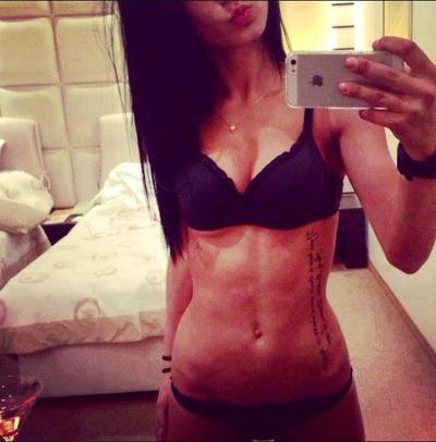 Oona, 40