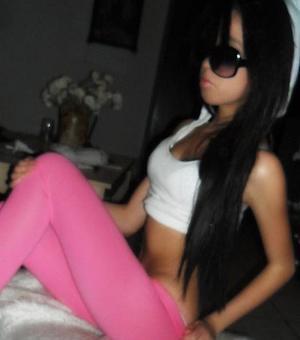 Laura, 35