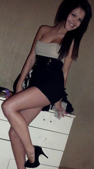 Ella, 36