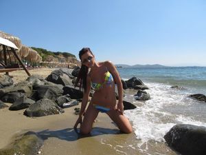 Aada, 44
